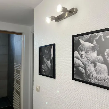 Above Eiffel Tower View Balcony شقة