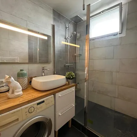 شقة Above Eiffel Tower View Balcony *