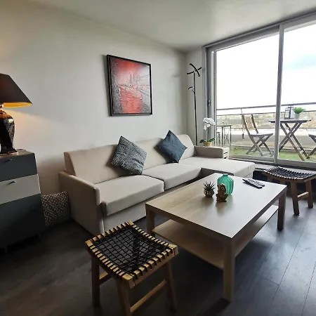 Appartement Above Eiffel Tower View Balcony