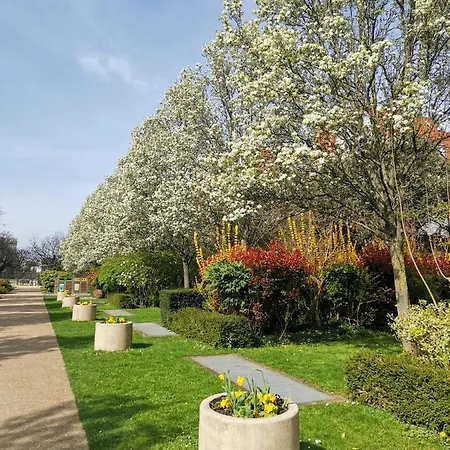Above Eiffel Tower View Balcony Appartement
