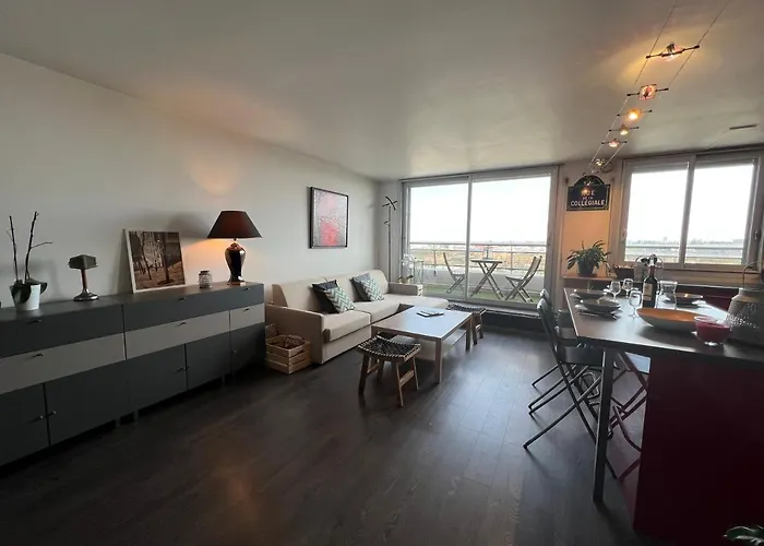 아파트 Above Eiffel Tower View Balcony