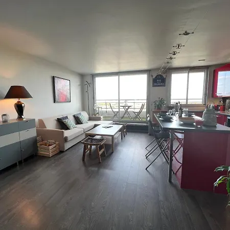 Above Eiffel Tower View Balcony Apartamento *